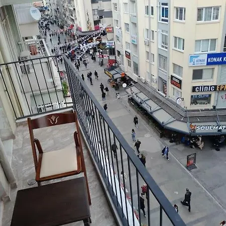 Alsancak Kibris Sehitleri Caddesi شقة *